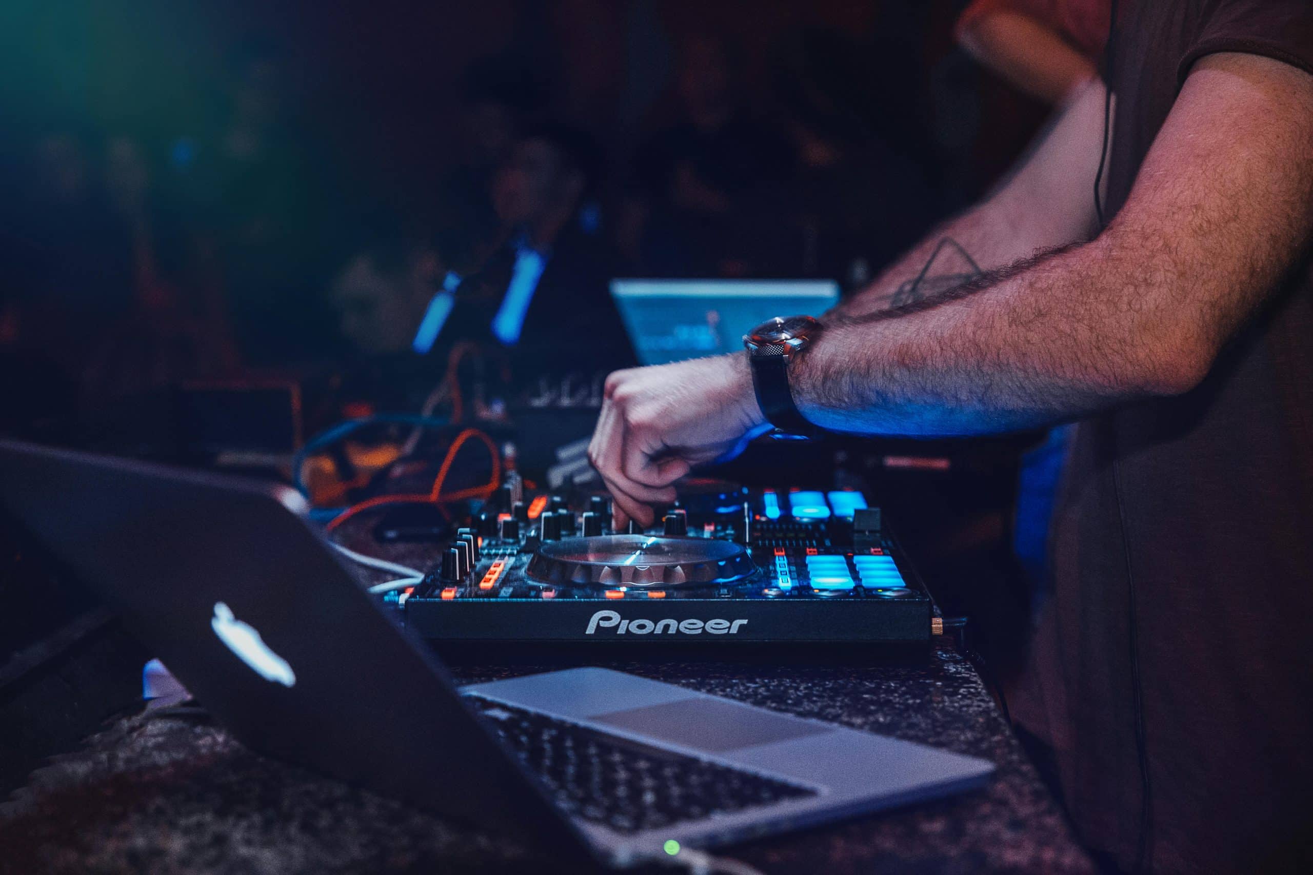 les meilleurs artistes dj